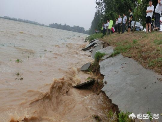 特大暴雨袭击湖北，特大暴雨突袭湖北