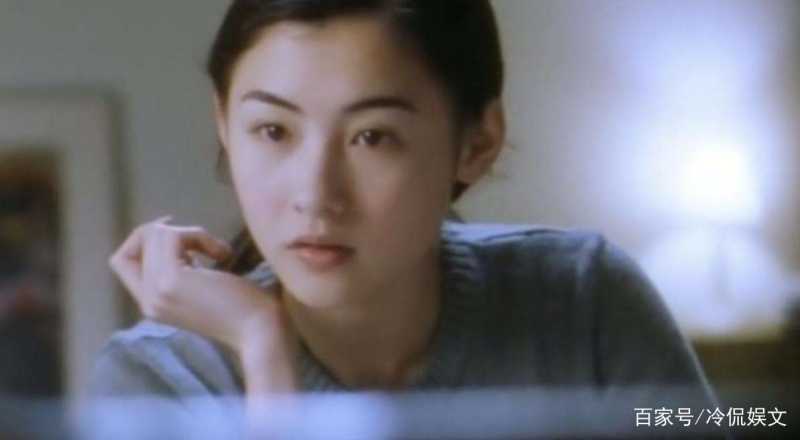 女孩撞脸张柏芝走红，女孩撞脸张柏芝走红毯视频