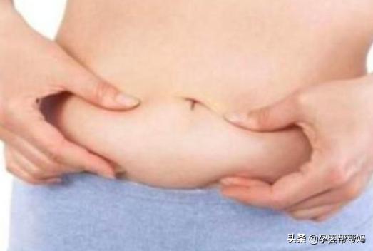 机上分娩女婴仅2斤，女子在飞机上生孩子
