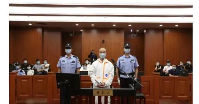 分尸妻子狱中自杀，分尸杀妻案