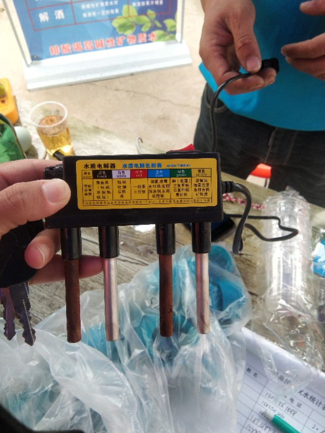 自来水黄得像咖啡，自来水黄得像咖啡一样