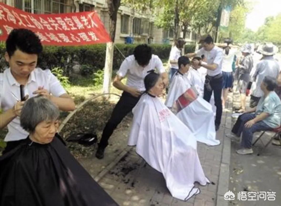 小伙一年减了220斤，小伙一年减了220斤正常吗