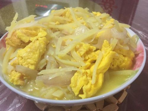 一家三口吃鸡蛋中毒，一家三口吃鸡蛋中毒的真假