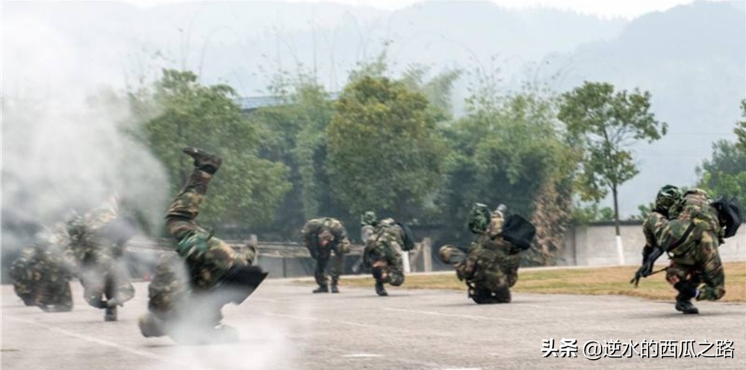 军训第4天倒地死亡，军训第4天倒地死亡视频
