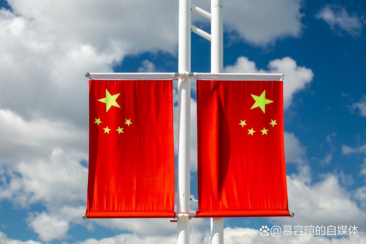 北京大街小巷挂国旗，北京大街小巷挂国旗图片
