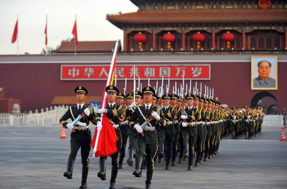北京大街小巷挂国旗，北京大街小巷挂国旗图片