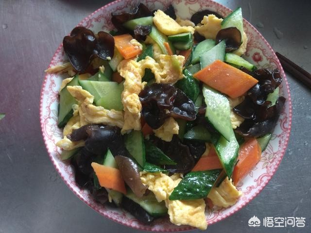 女子用毒蘑菇杀公婆，女子用毒蘑菇杀公婆视频