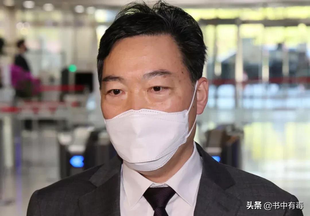 和女友内幕交易被拘，