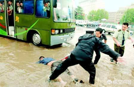 暴雨积水致触电身亡，暴雨积水致触电身亡的原因