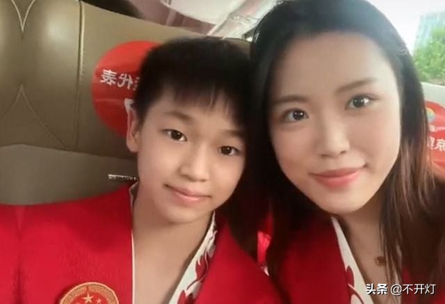 全红婵苏炳添合影，全红婵全运会得了几枚金牌