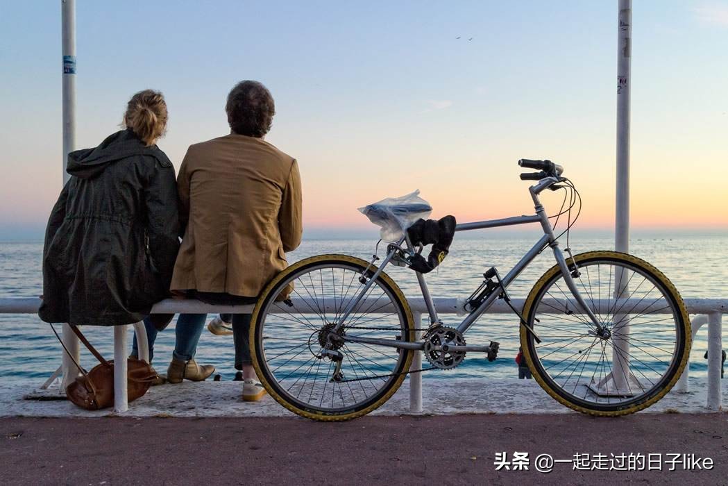 翻10吨垃圾找回10万，翻9吨垃圾找回金饰