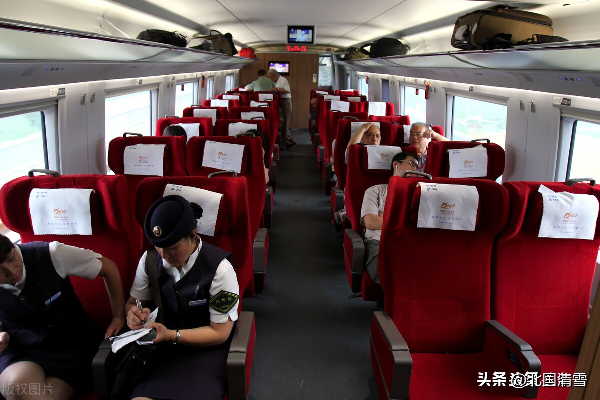 列车上铺跌落砸伤人，列车上铺跌落砸伤人怎么赔偿