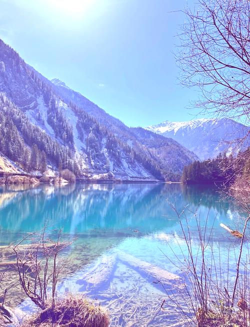 九寨沟初雪后如仙境，九寨沟初雪是什么时候