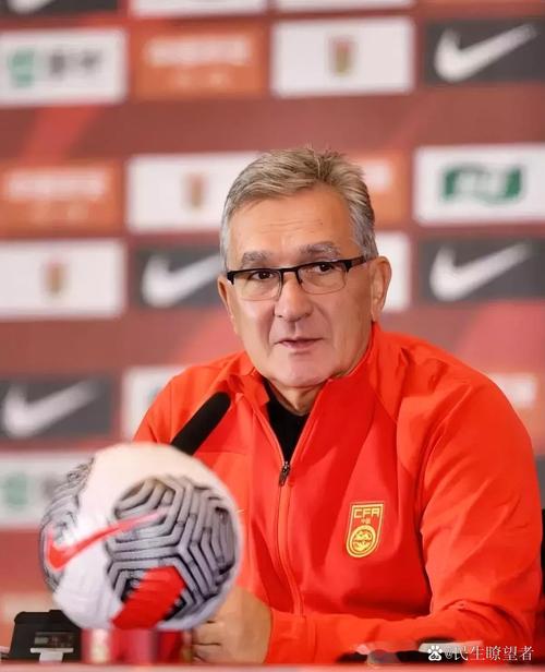 国足前主帅退休，国足前主帅退休了吗