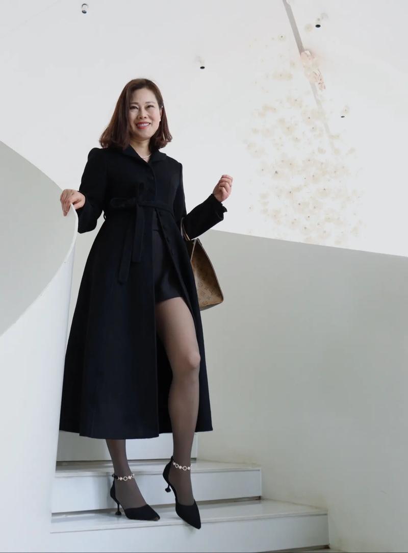 63岁妈妈模特出道，63岁妈妈模特出道视频