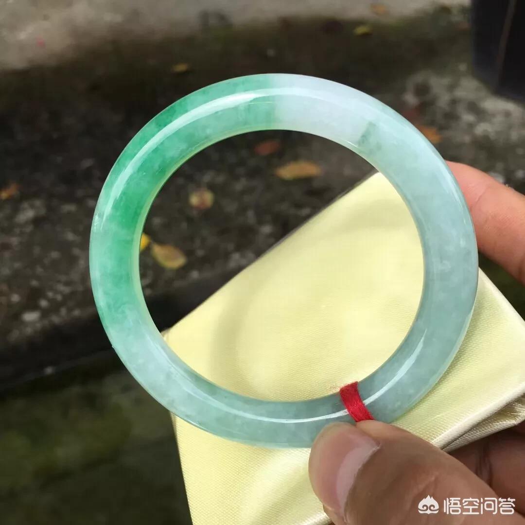 试戴手镯顾客赔100,试戴手镯顾客赔100块钱 试戴手镯顾客赔100,试戴手镯顾客赔100块钱