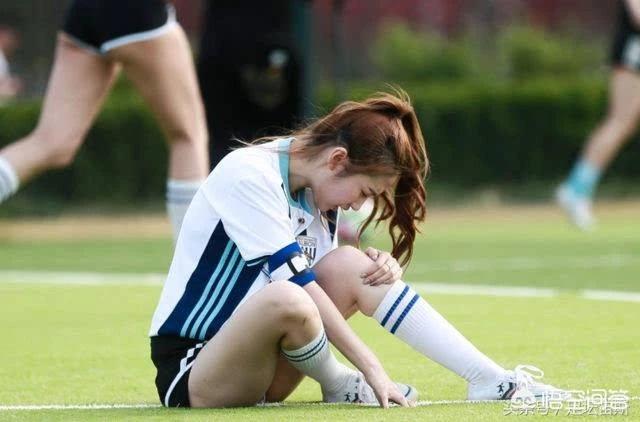 男足海报引巨大争议，中国男足海报