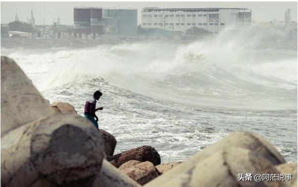 20所学校遭袭击威胁,德国约20所学校遭袭击威胁 20所学校遭袭击威胁,德国约20所学校遭袭击威胁