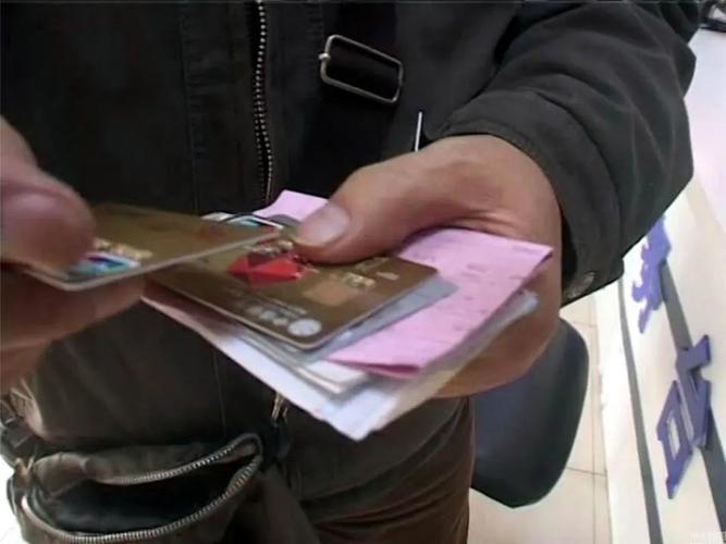 大学生理发被收1万，大学生理发被收1万元