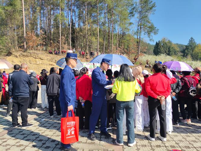 市民在火灾现场放花，市民在火灾现场放花怎么处理