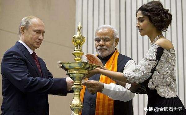 普京抵达印度,普京抵达印度,莫迪迎接 普京抵达印度,普京抵达印度,莫迪迎接