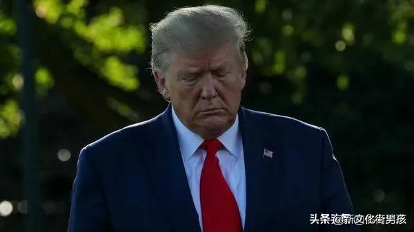 曝日引导美轰炸平民,美国轰炸日本发传单 曝日引导美轰炸平民,美国轰炸日本发传单