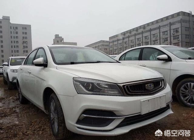 奔驰车高速失控飞跃,奔驰车高速失控飞跃怎么回事 奔驰车高速失控飞跃,奔驰车高速失控飞跃怎么回事