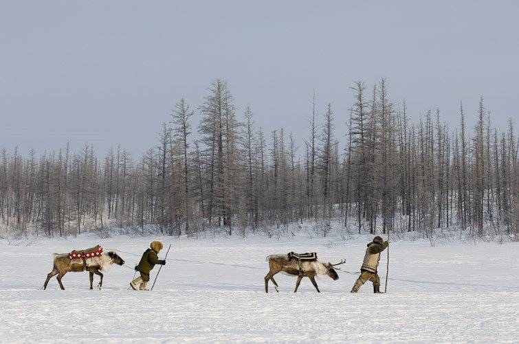 普京隐藏身份自驾，普京身后隐形人