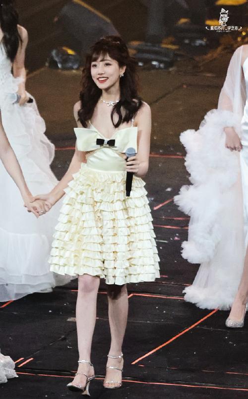 李艺彤官宣离开丝芭，