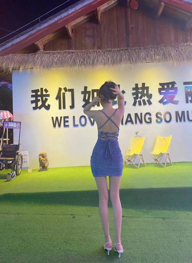 5万月薪招185陪滑官，