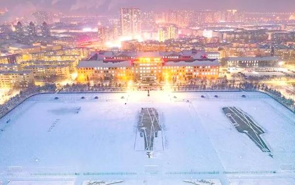 在雪地看见福建舰，