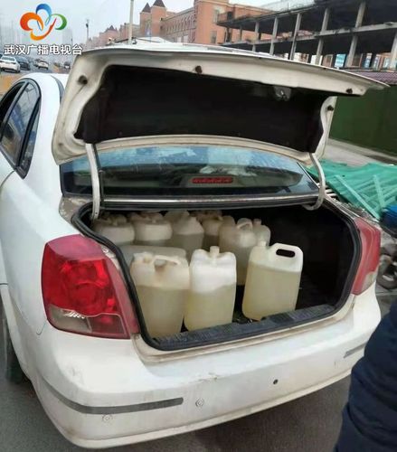 警察称3元不够油费，