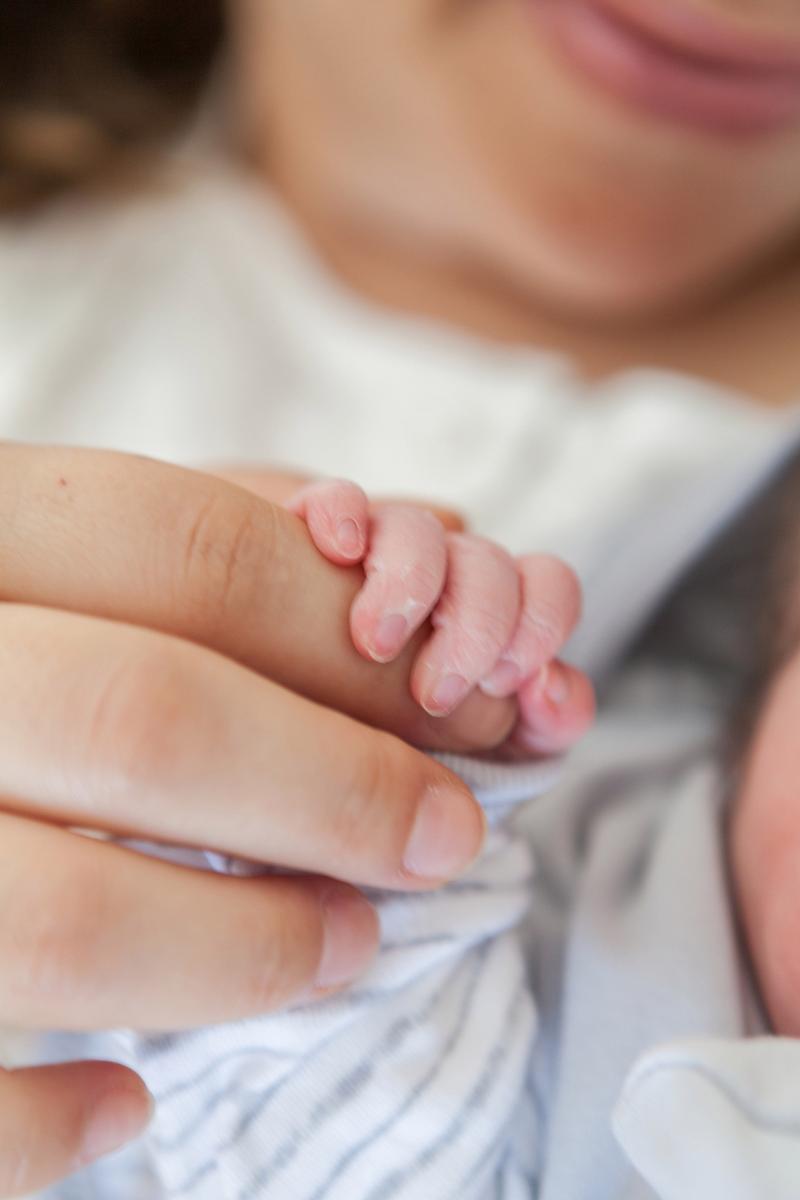 娃喂兔子被咬断手指，娃喂兔子被咬断手指怎么办