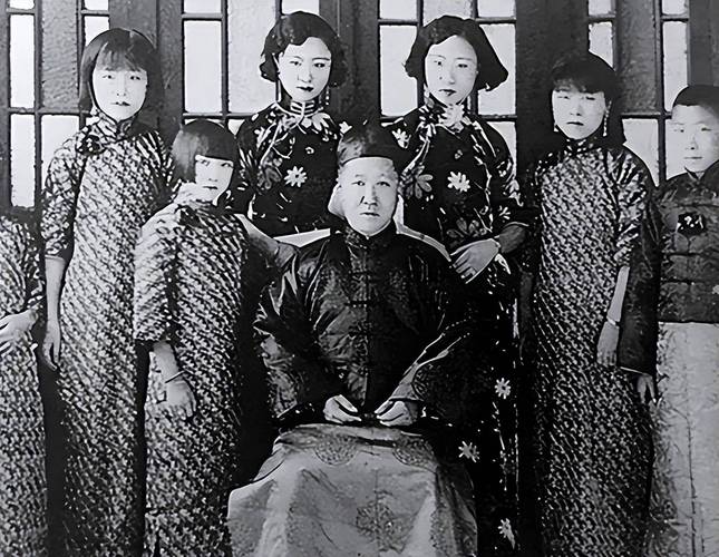 20多人自称皇室后代，20多人自称皇室后代叫什么